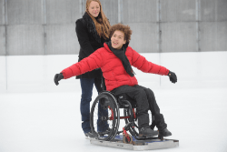 Trotz Behinderung aufs Eis